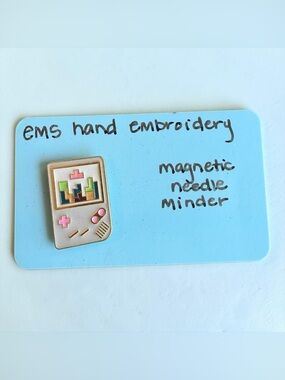 Gameboy Magnetic Needle Minder
